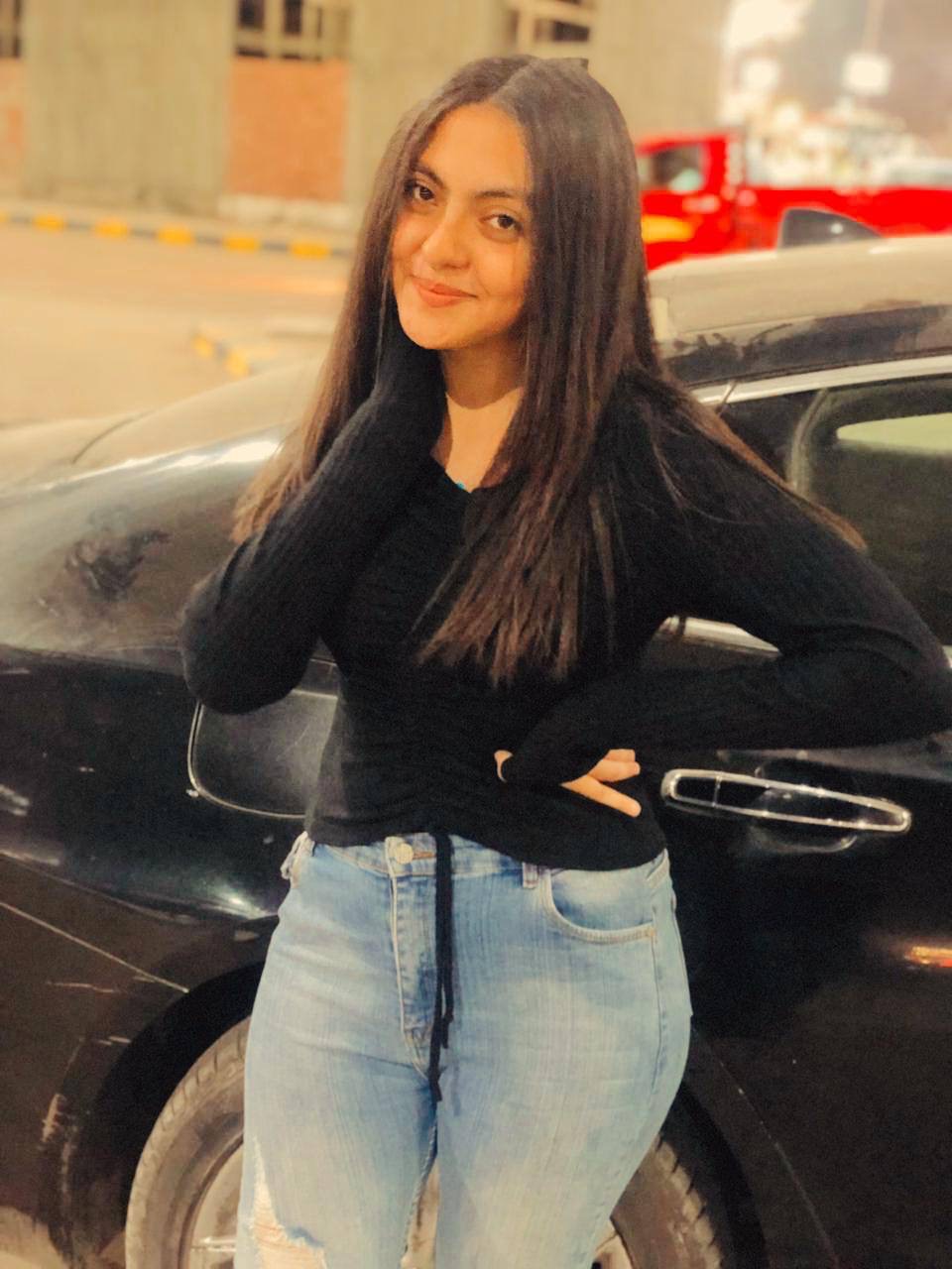 بنت مصرية بتصور وهي بتتناك مع صاحبها.